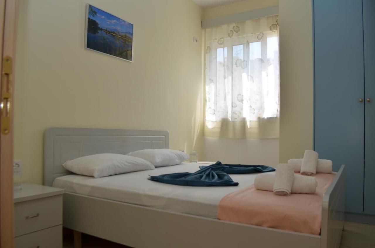 Sejdi Apartments Sarandë Esterno foto