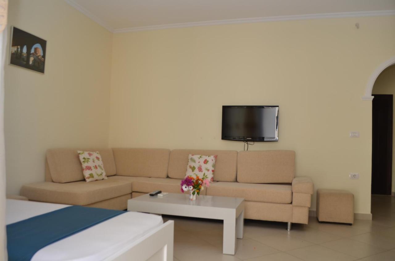 Sejdi Apartments Sarandë Esterno foto