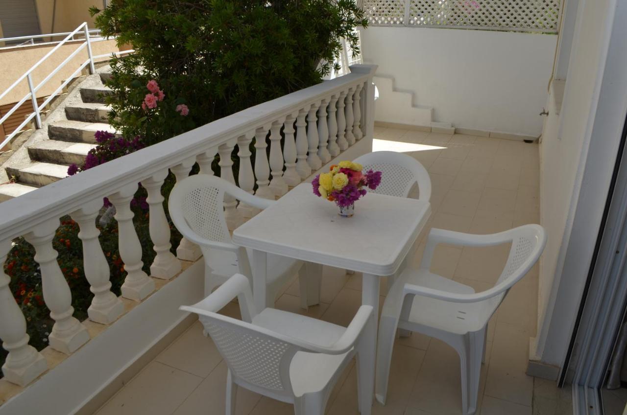 Sejdi Apartments Sarandë Esterno foto